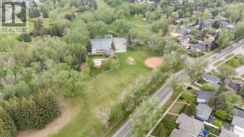 2729 Cochrane Road NW - 50