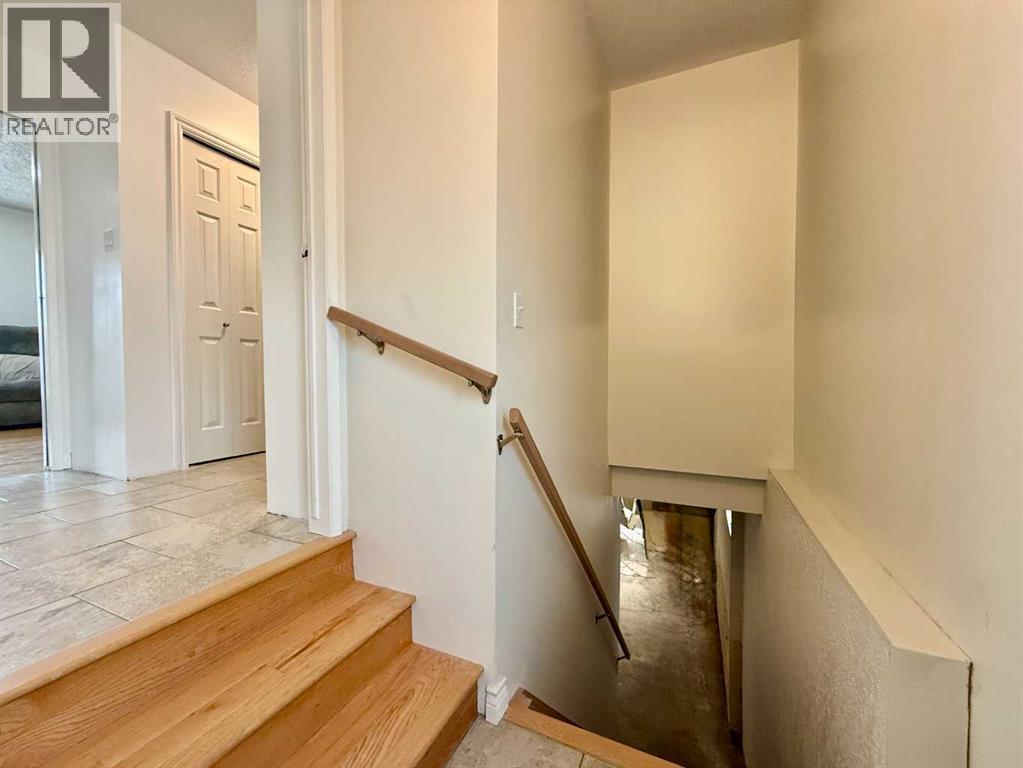 402 3 Street — photo 31
