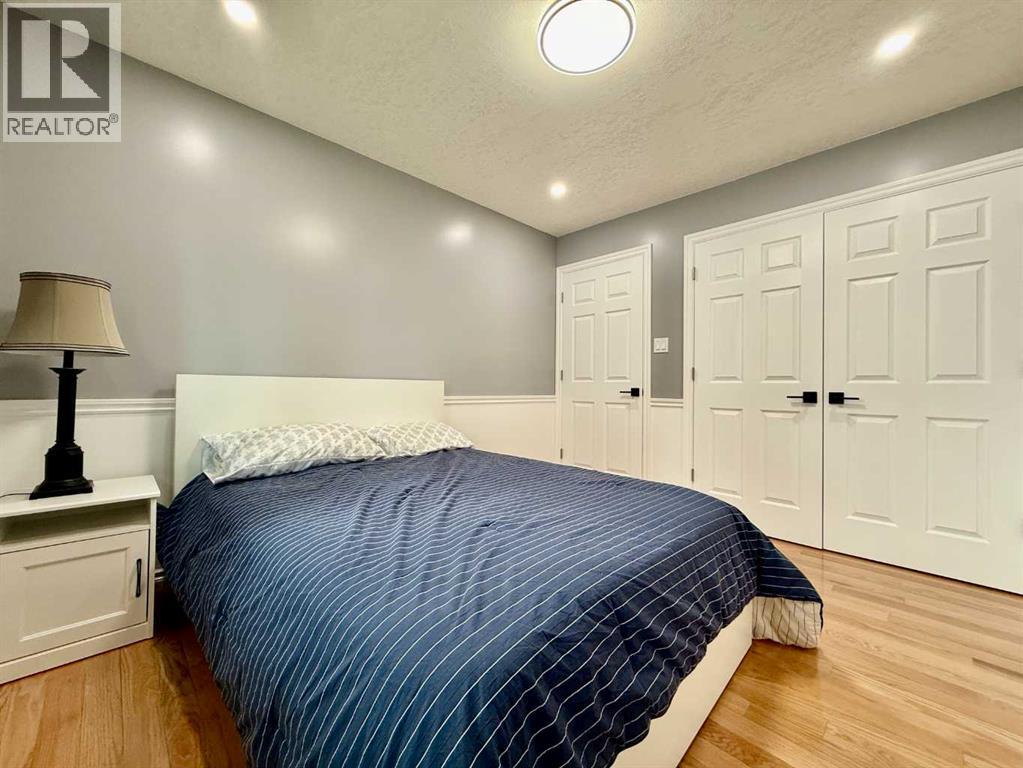 402 3 Street — photo 28