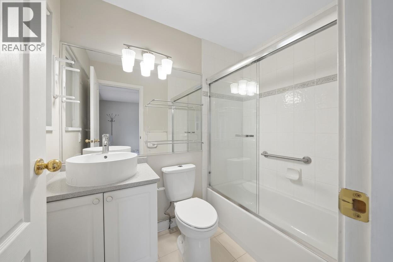 2 8500 COOK ROAD, Richmond