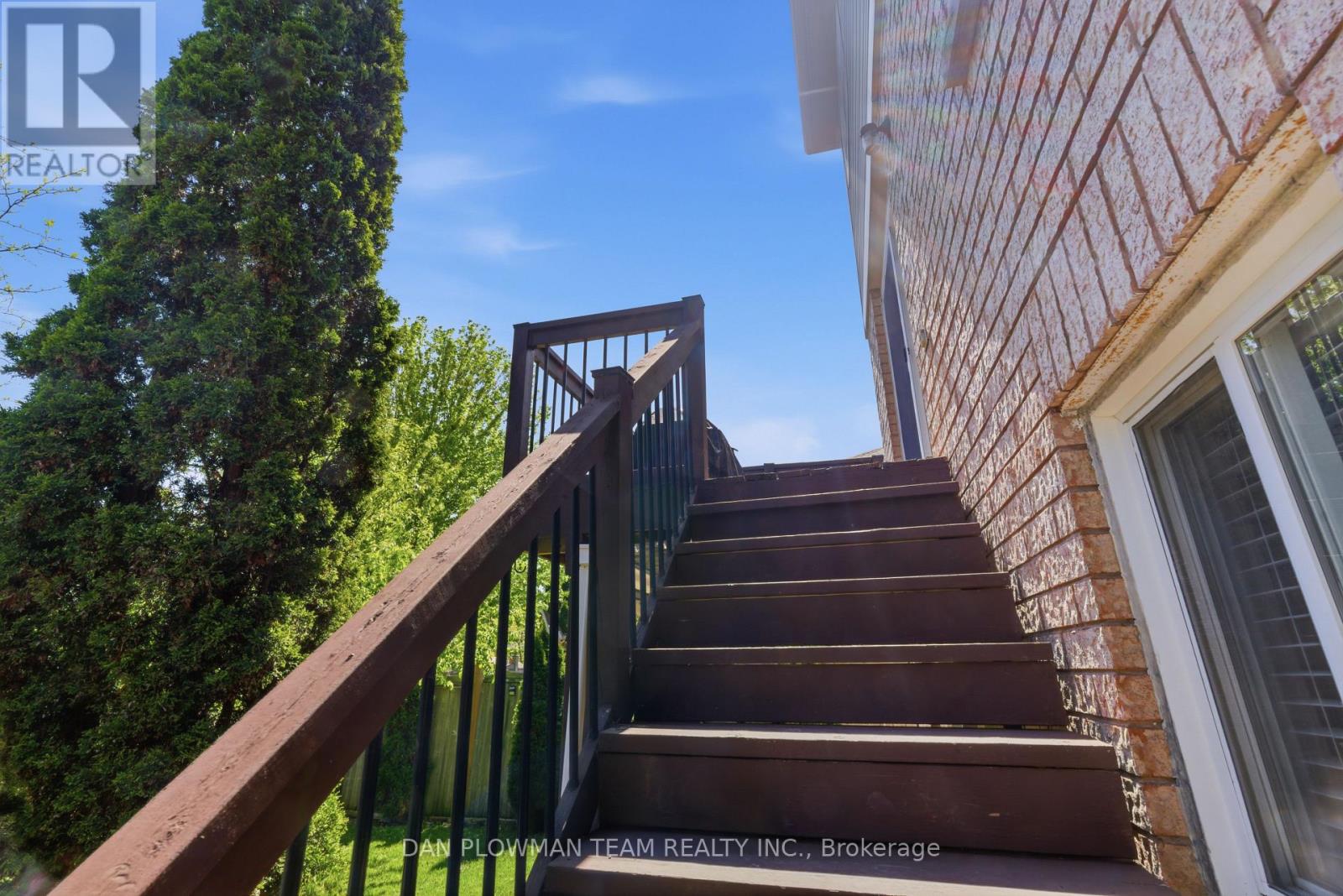 27 HOCKLEY AVENUE - 47