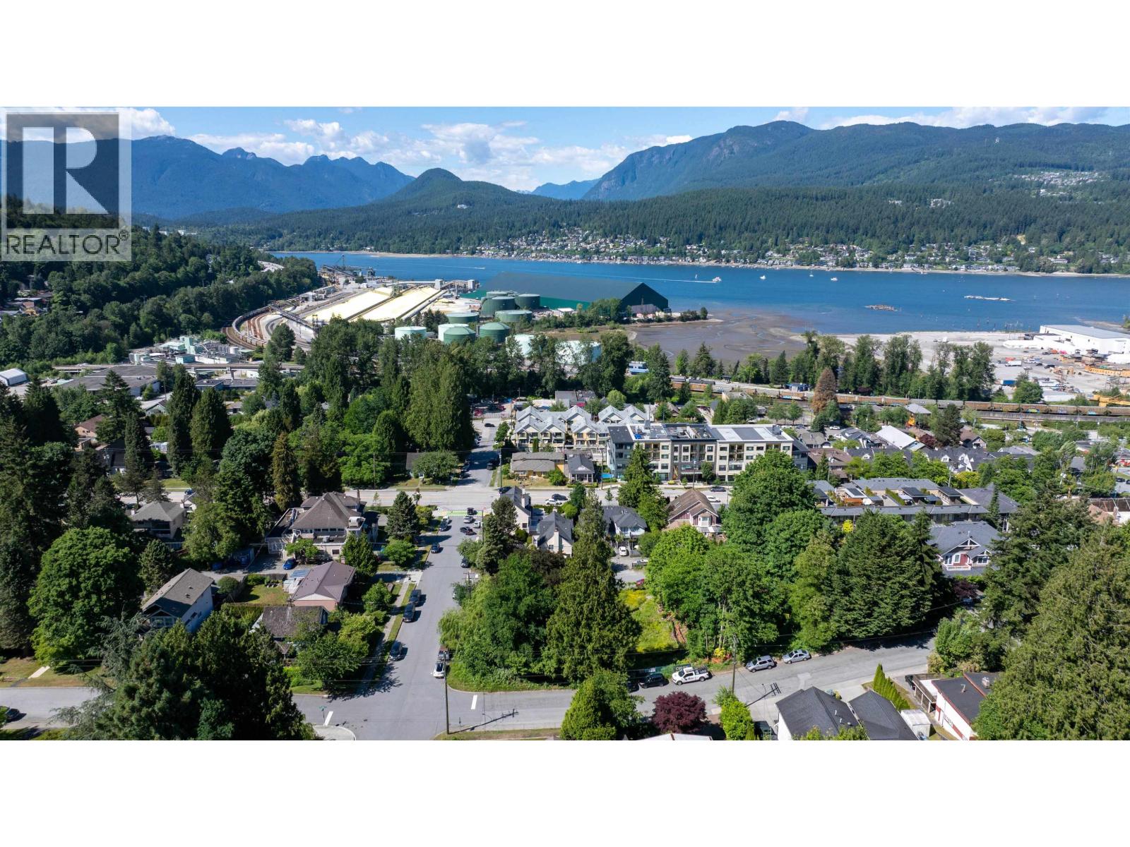 2301 ST ANDREWS STREET, Port Moody