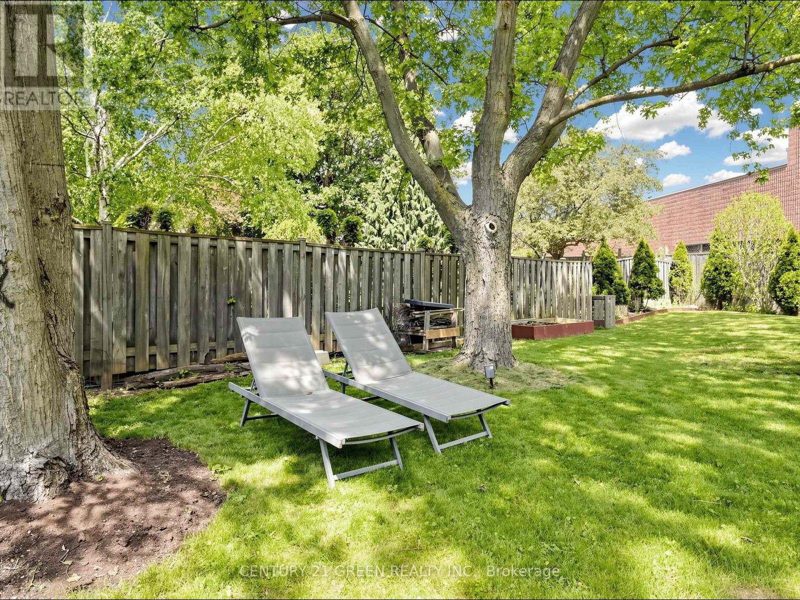 2409 PAULA COURT - 33