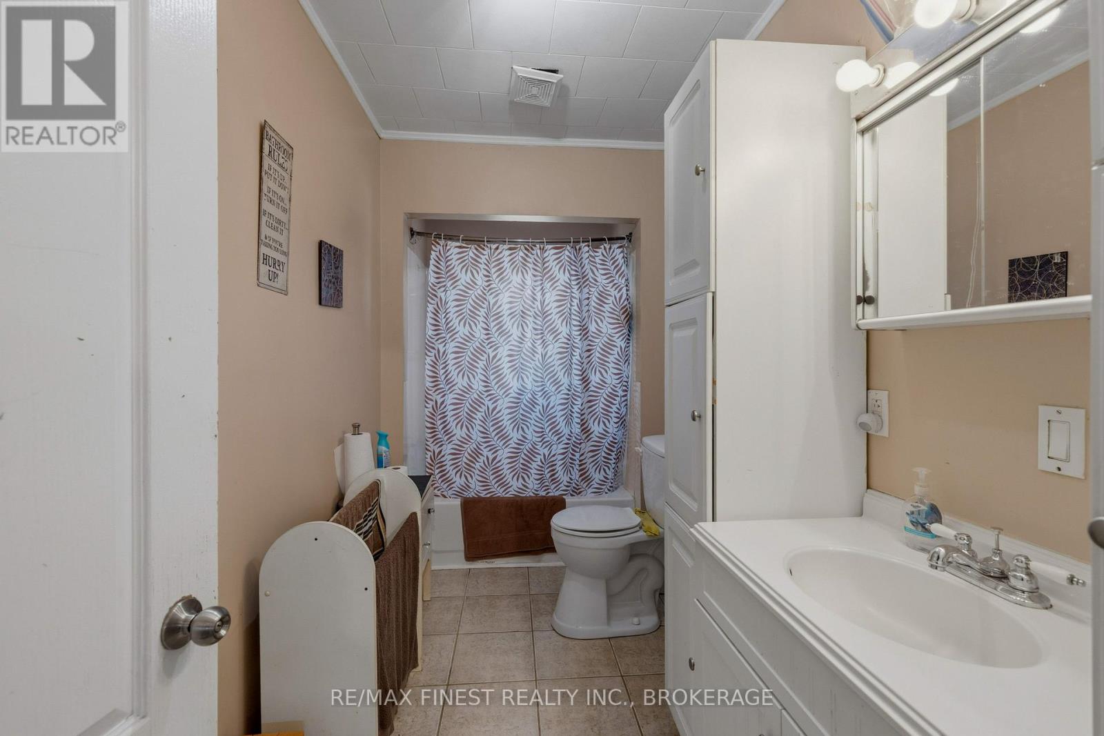 45 GRAHAM STREET W - 12