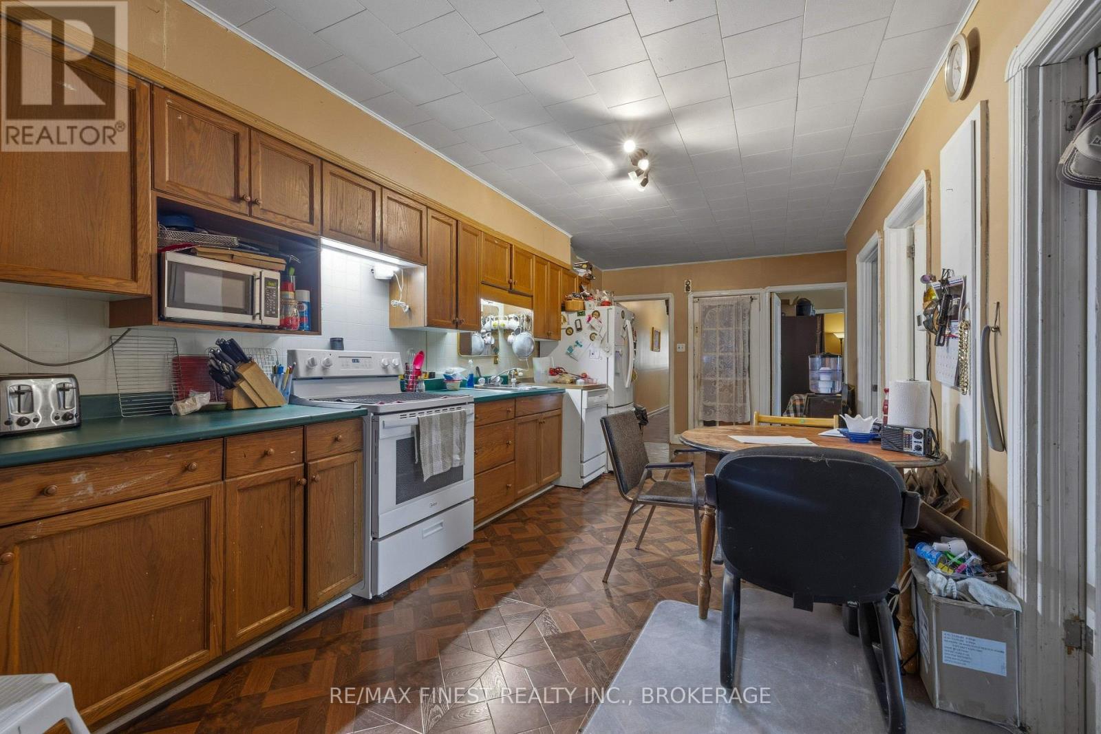 45 GRAHAM STREET W - 8