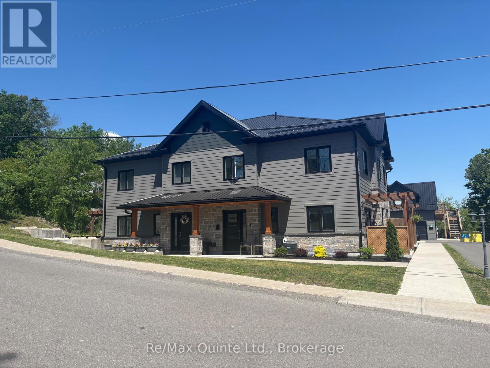 1 - 23 PELLISSIER STREET N