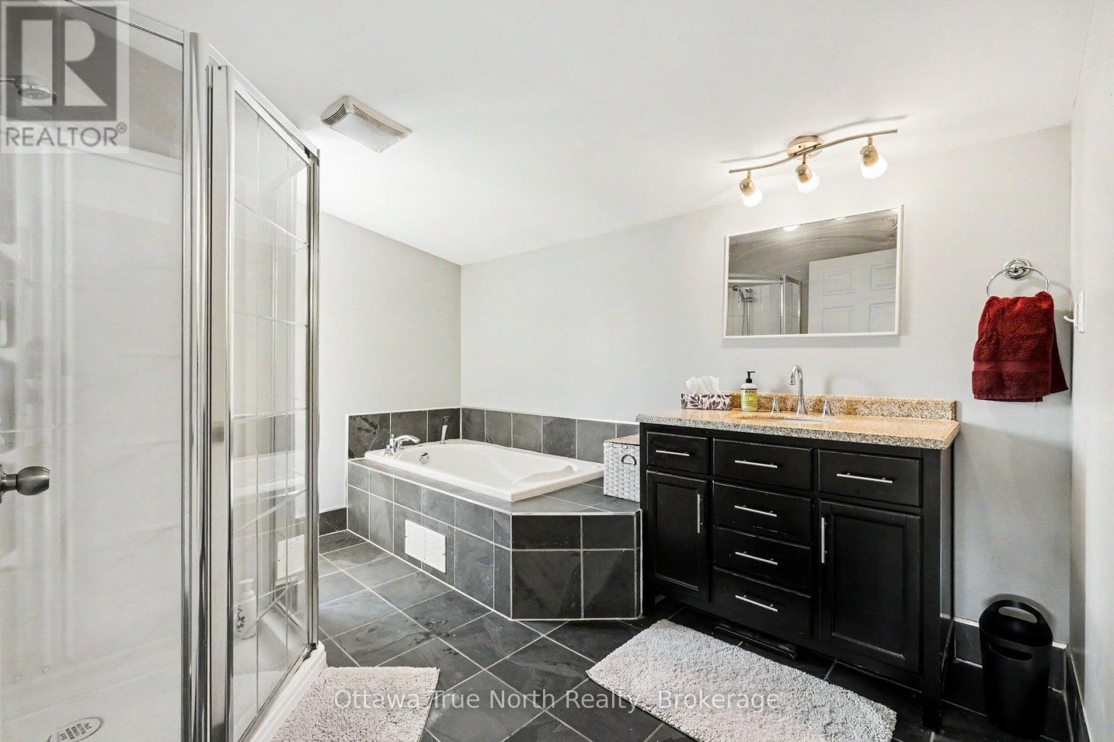 464 CRAIG ROAD - 19