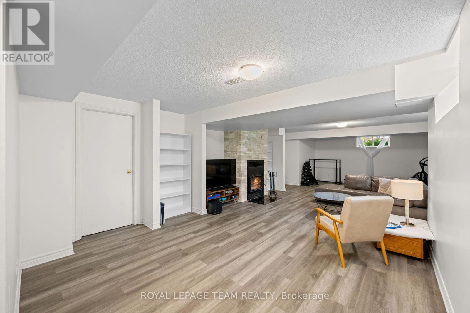 5040 STONECREST ROAD - 33