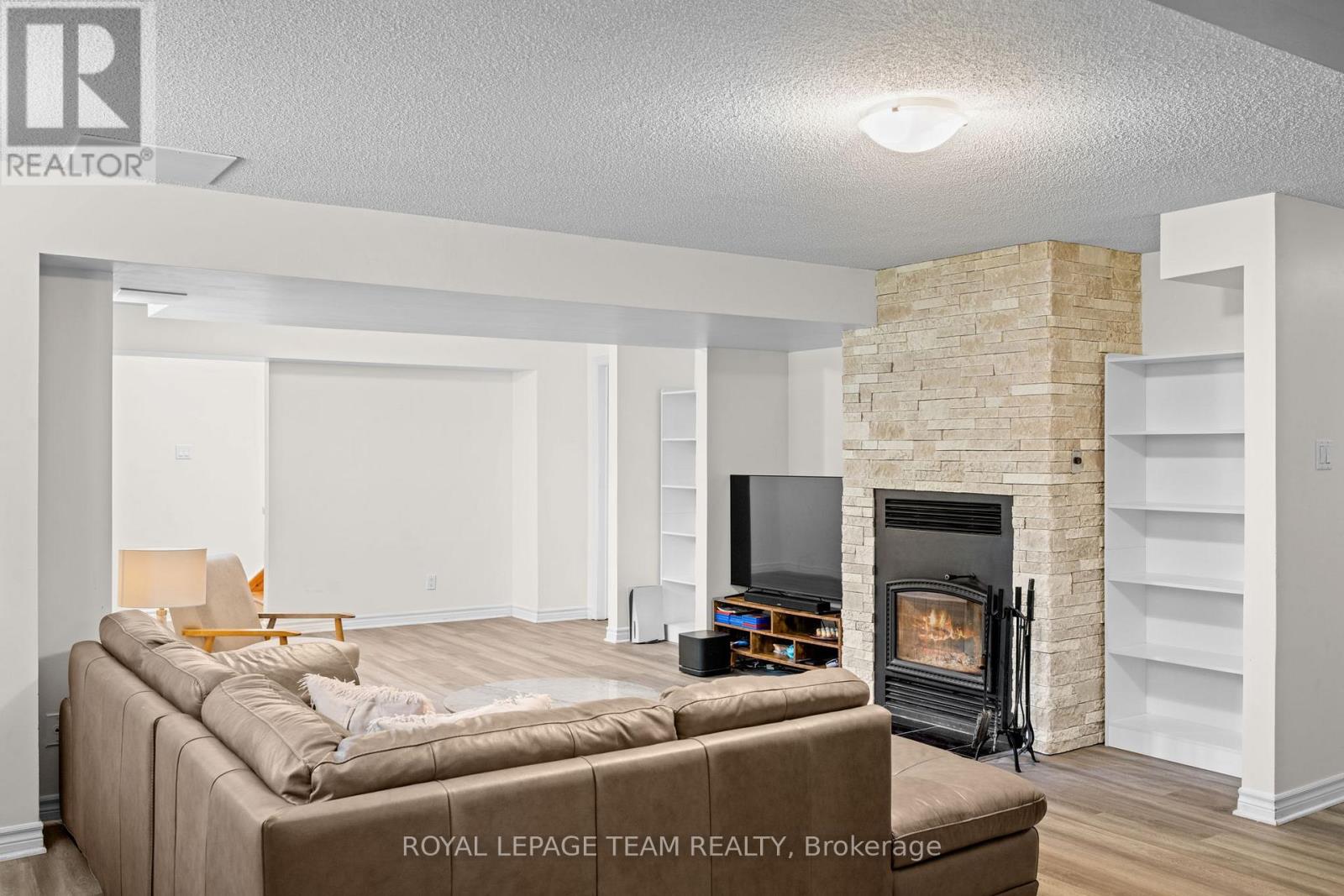 5040 STONECREST ROAD - 34