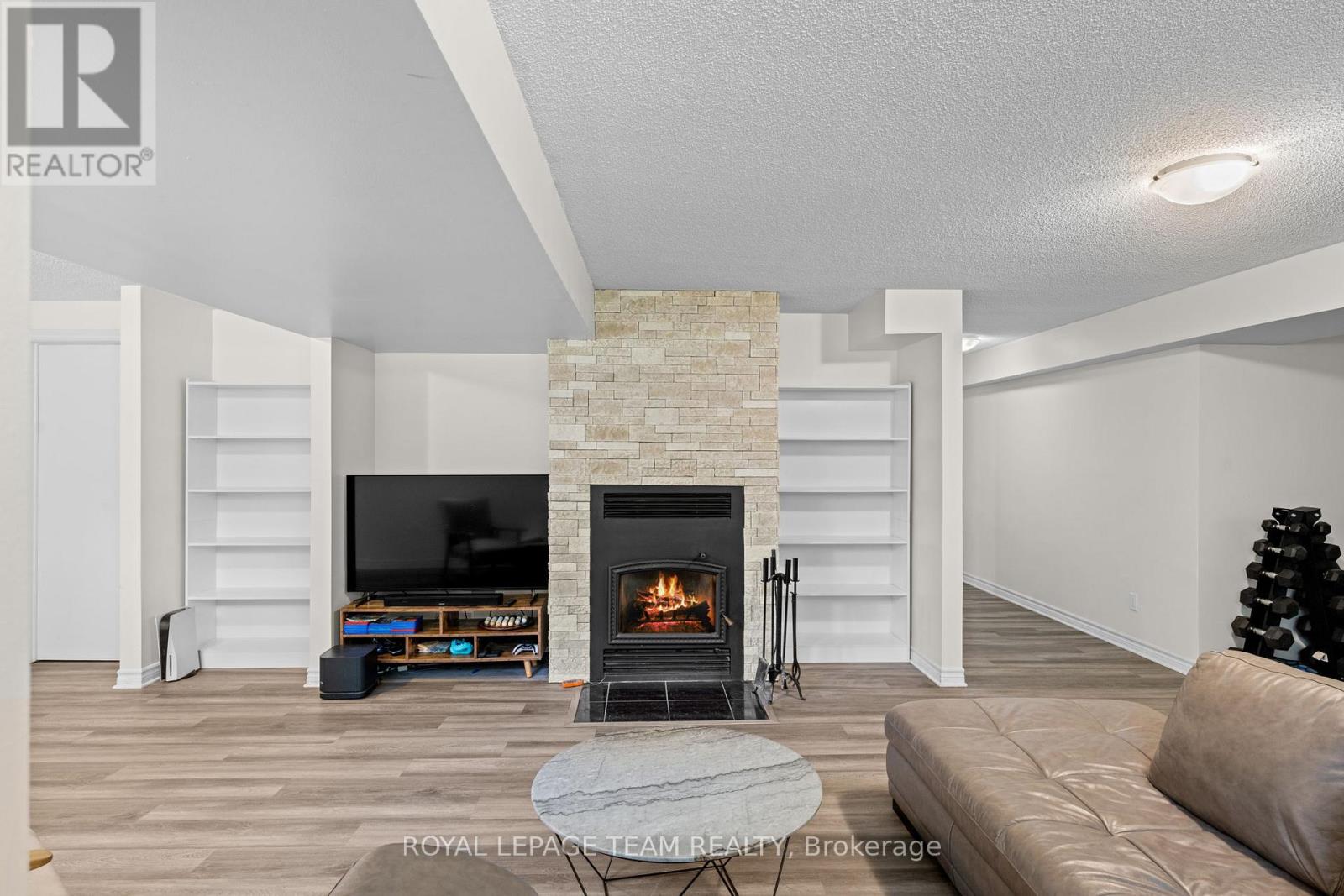 5040 STONECREST ROAD - 35