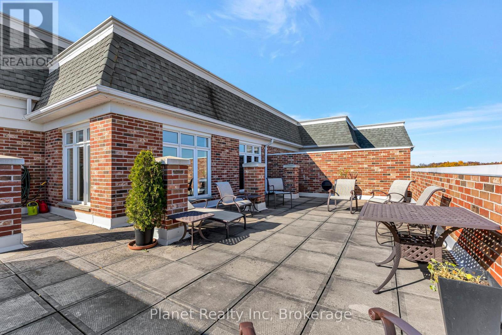 #D301 71 BAYBERRY DRIVE - 29