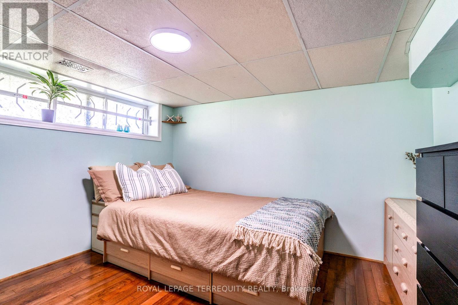 4 THRUSH ROAD - 23