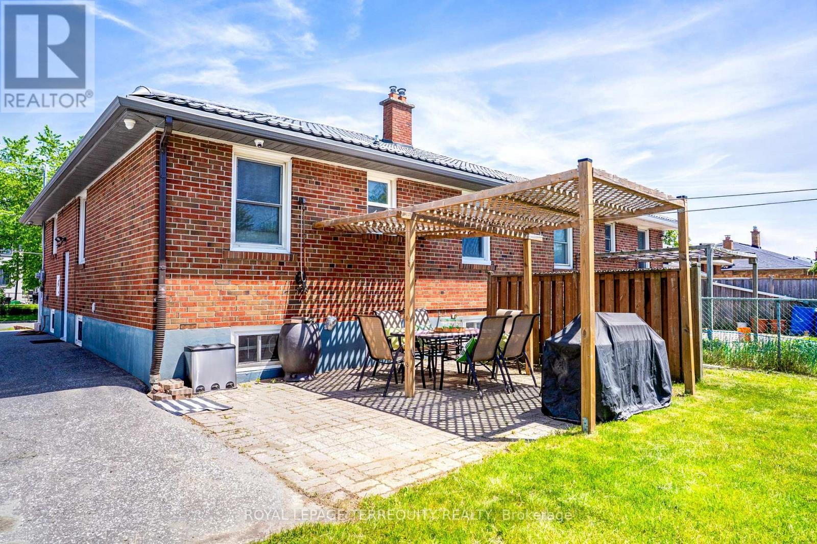 4 THRUSH ROAD - 27