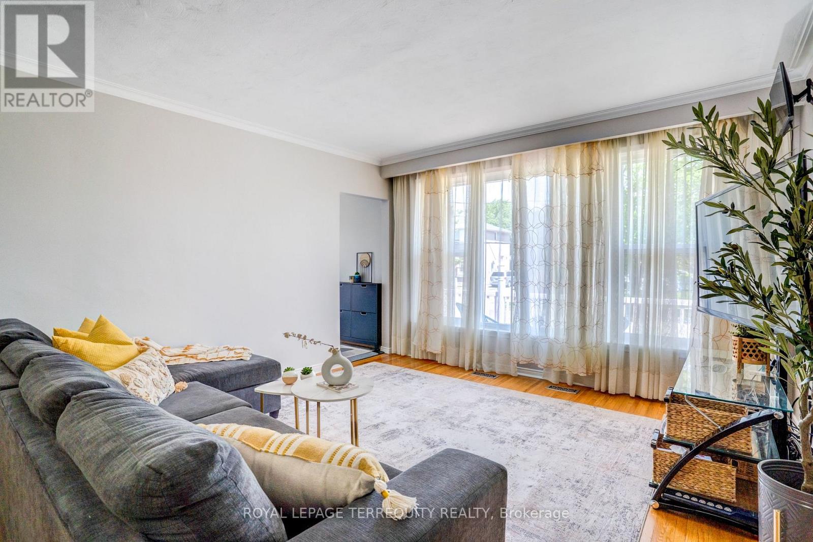 4 THRUSH ROAD - 6