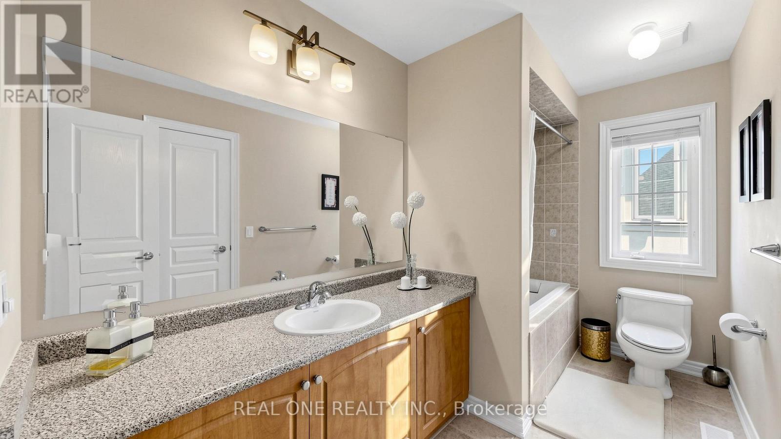 58 EMERALD HTS DRIVE - 28