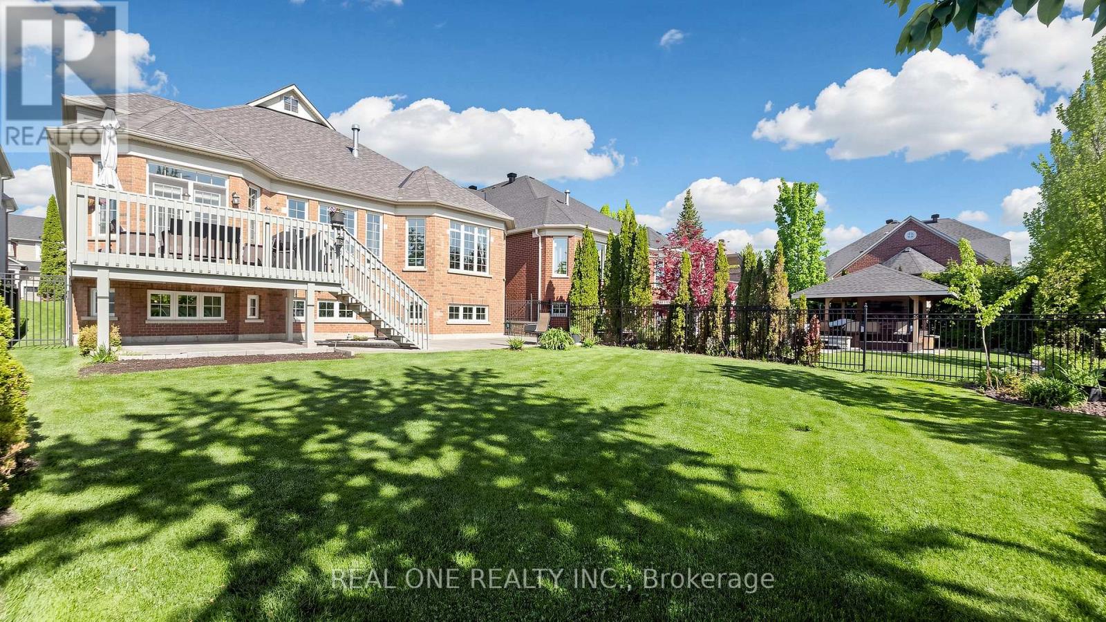 58 EMERALD HTS DRIVE