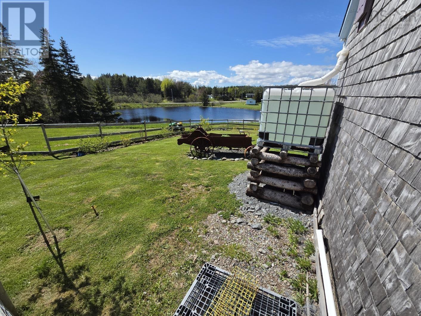 36 Carr Rd - 18