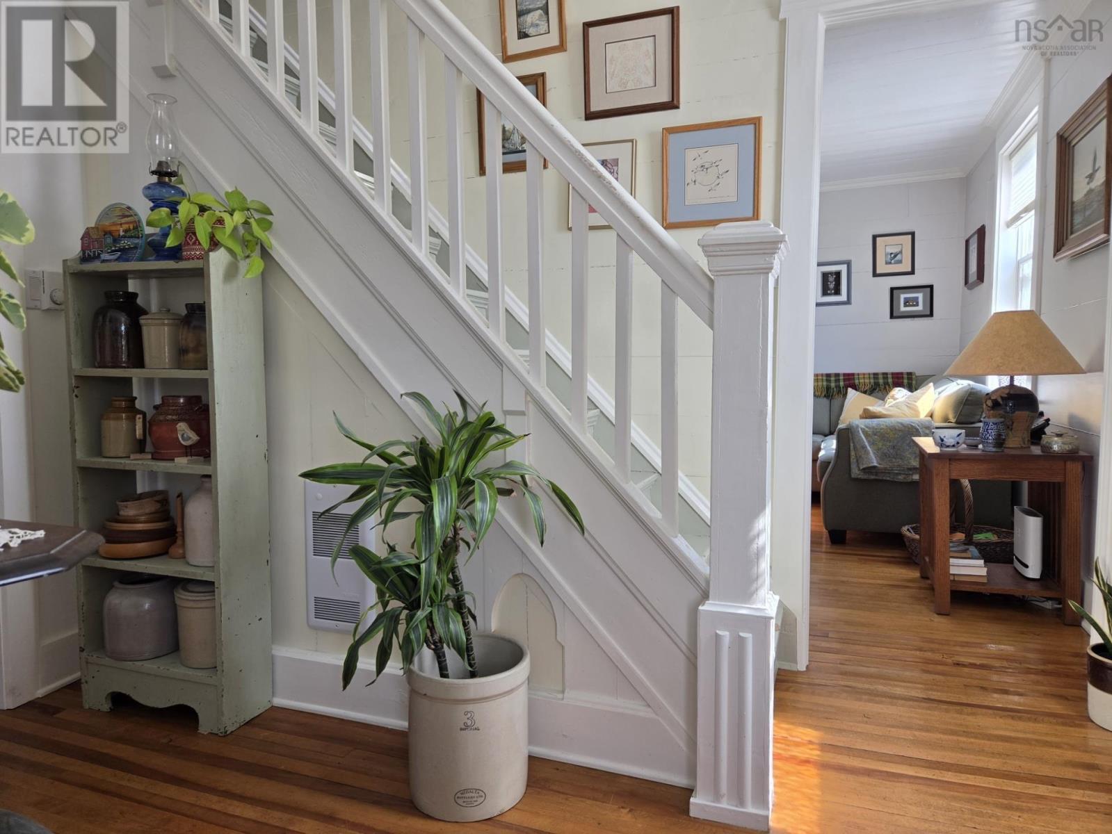 36 Carr Rd - 3