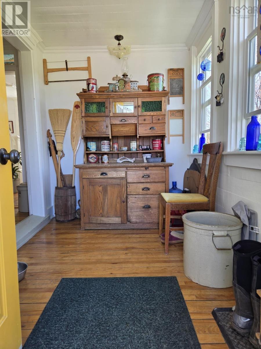 36 Carr Rd - 5