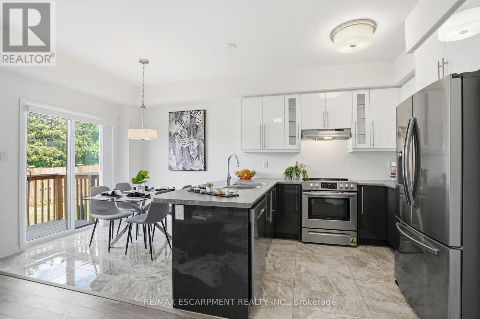 5 GEORGE BRIER DRIVE W