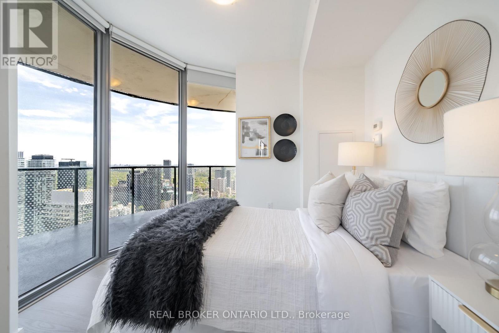 #5611 11 WELLESLEY STREET W - 11