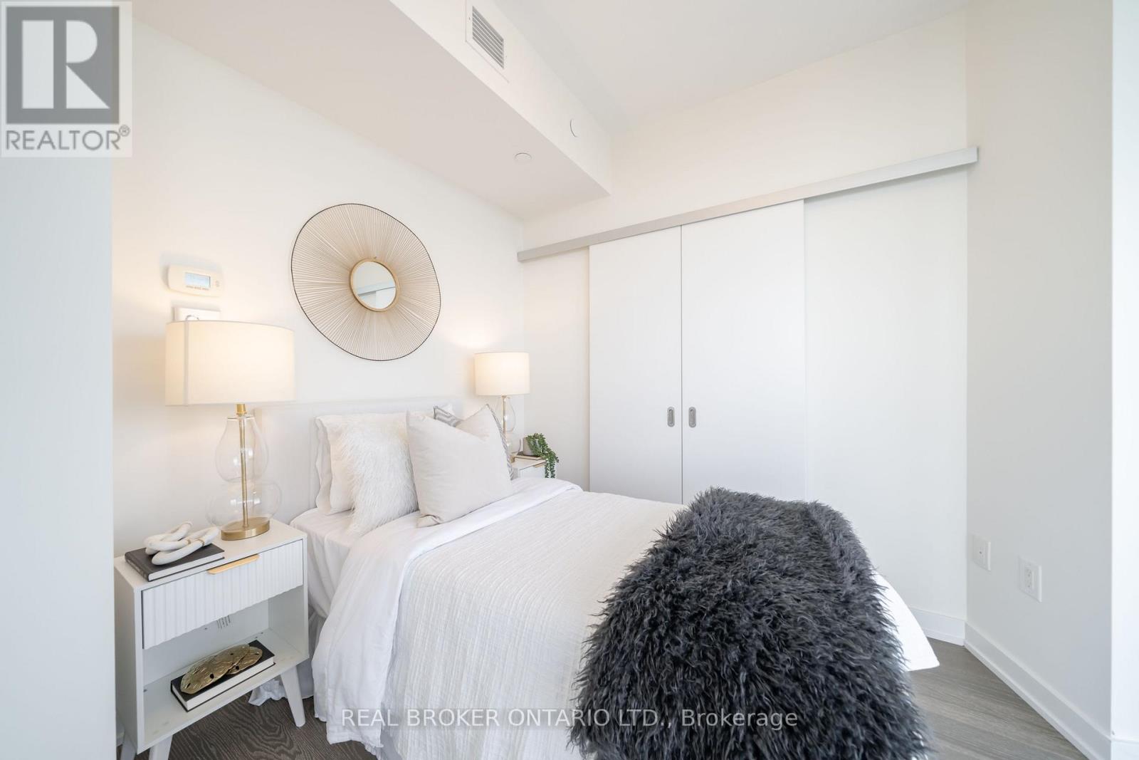 #5611 11 WELLESLEY STREET W - 13