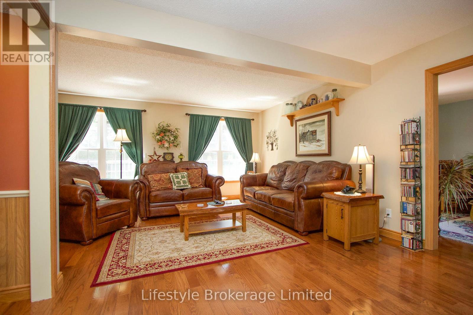 97 HART BOULEVARD - 17