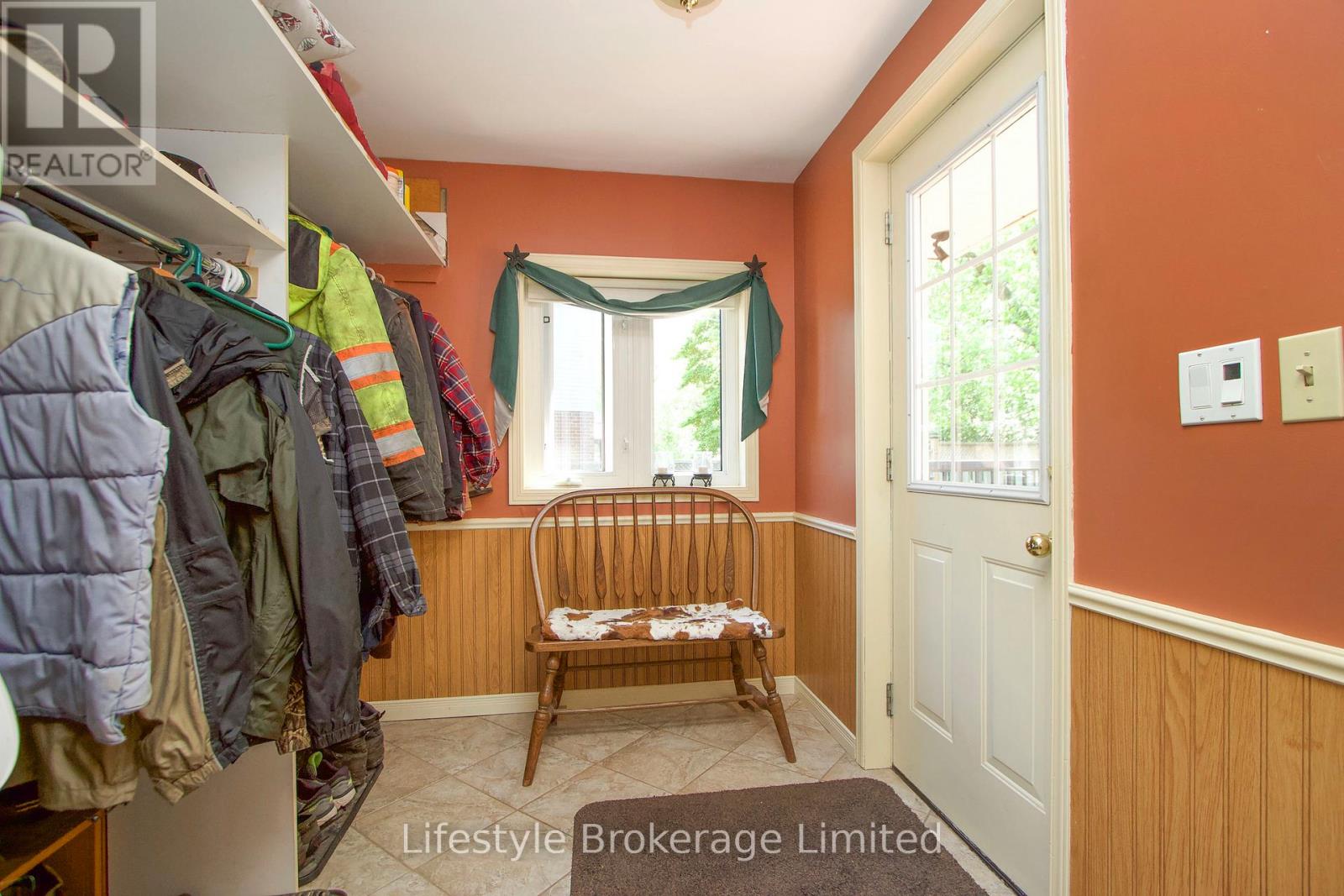 97 HART BOULEVARD - 18