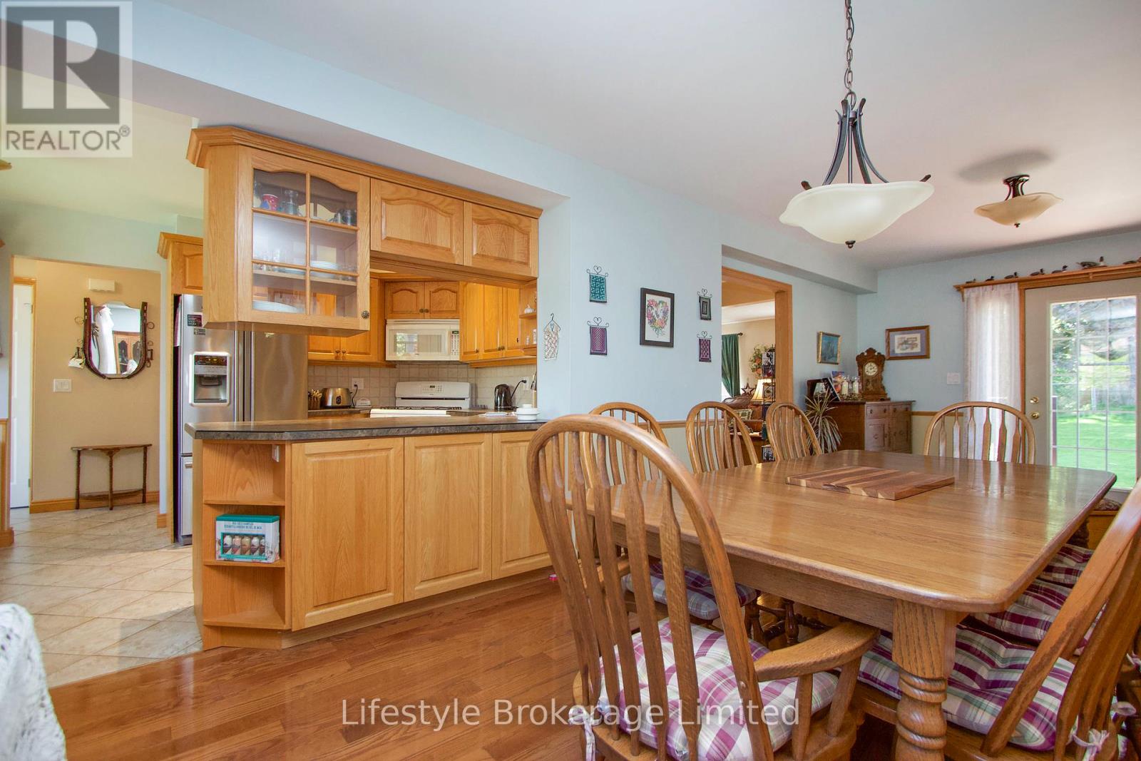 97 HART BOULEVARD - 12