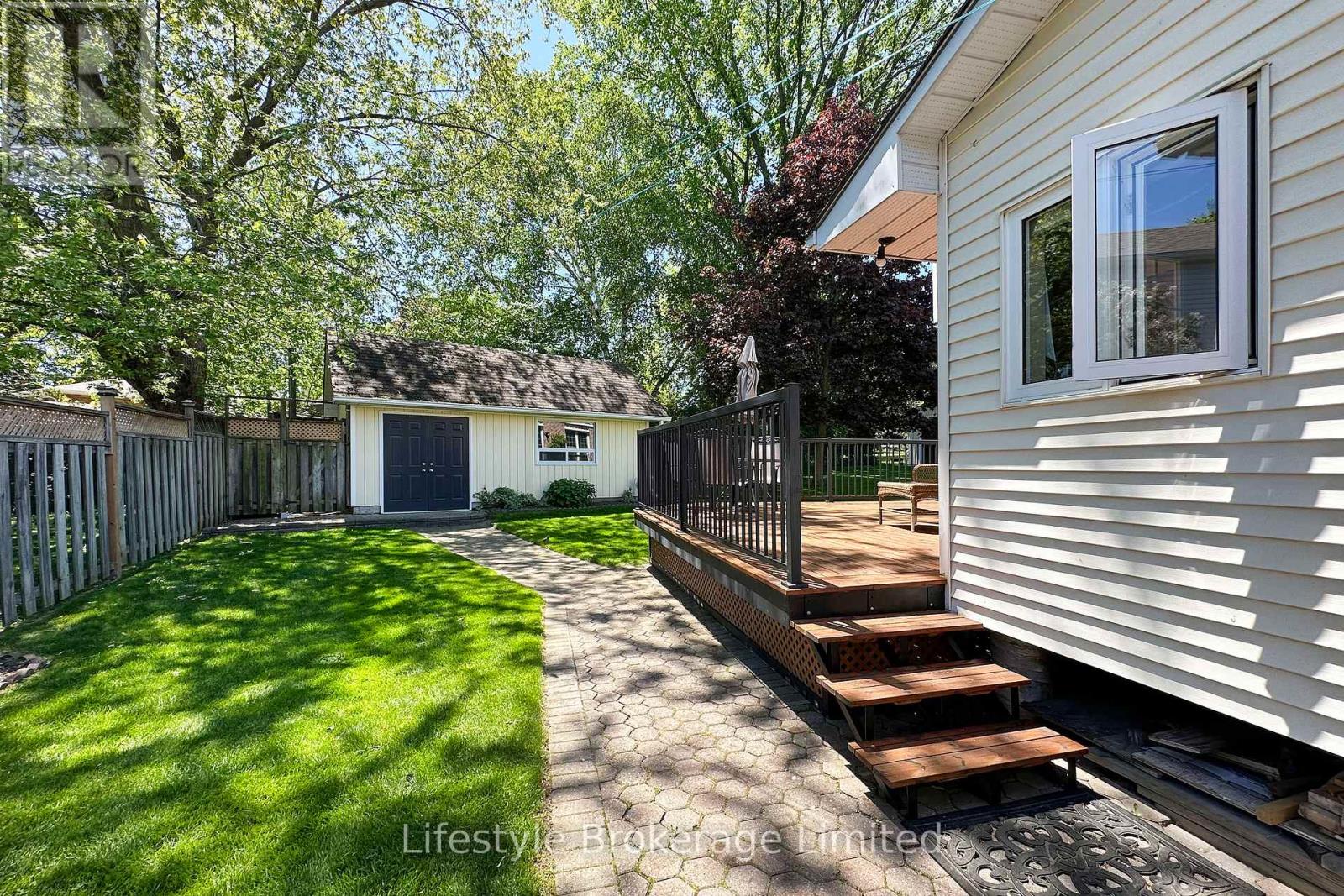 97 HART BOULEVARD - 36