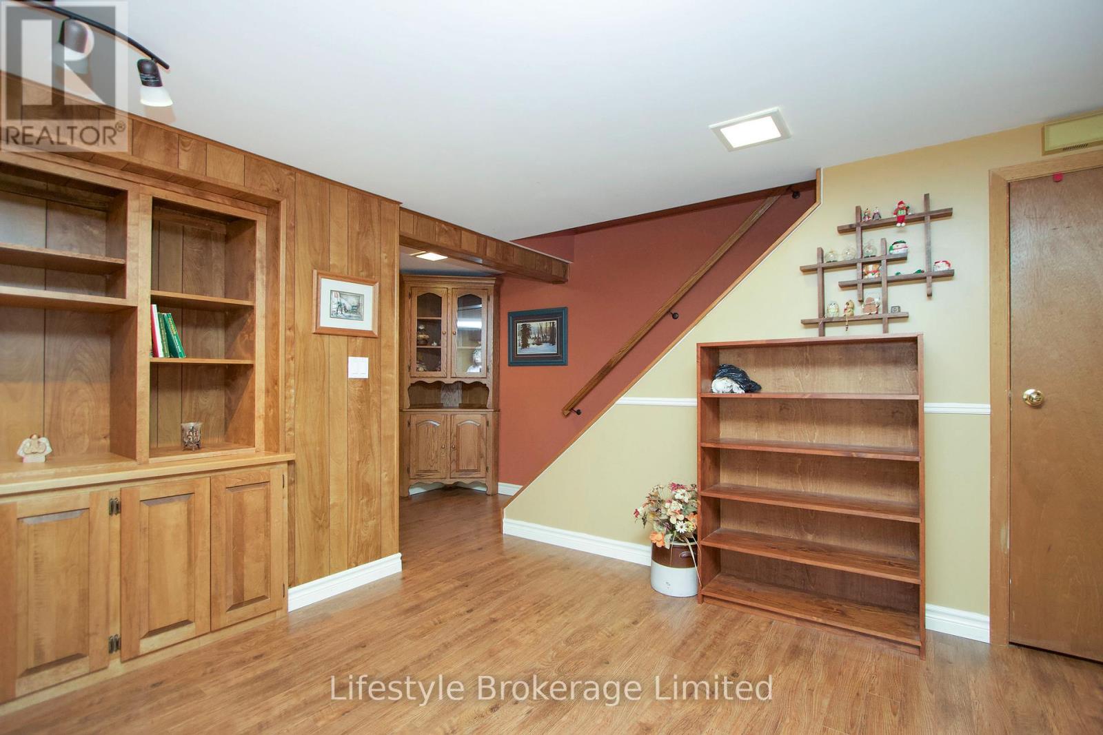 97 HART BOULEVARD - 30