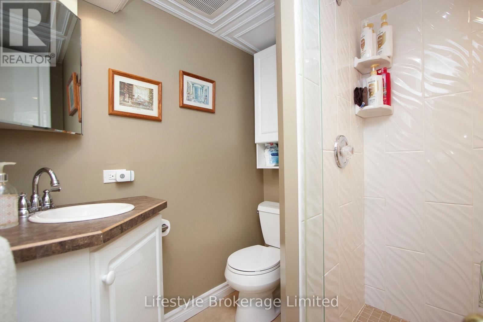 97 HART BOULEVARD - 34