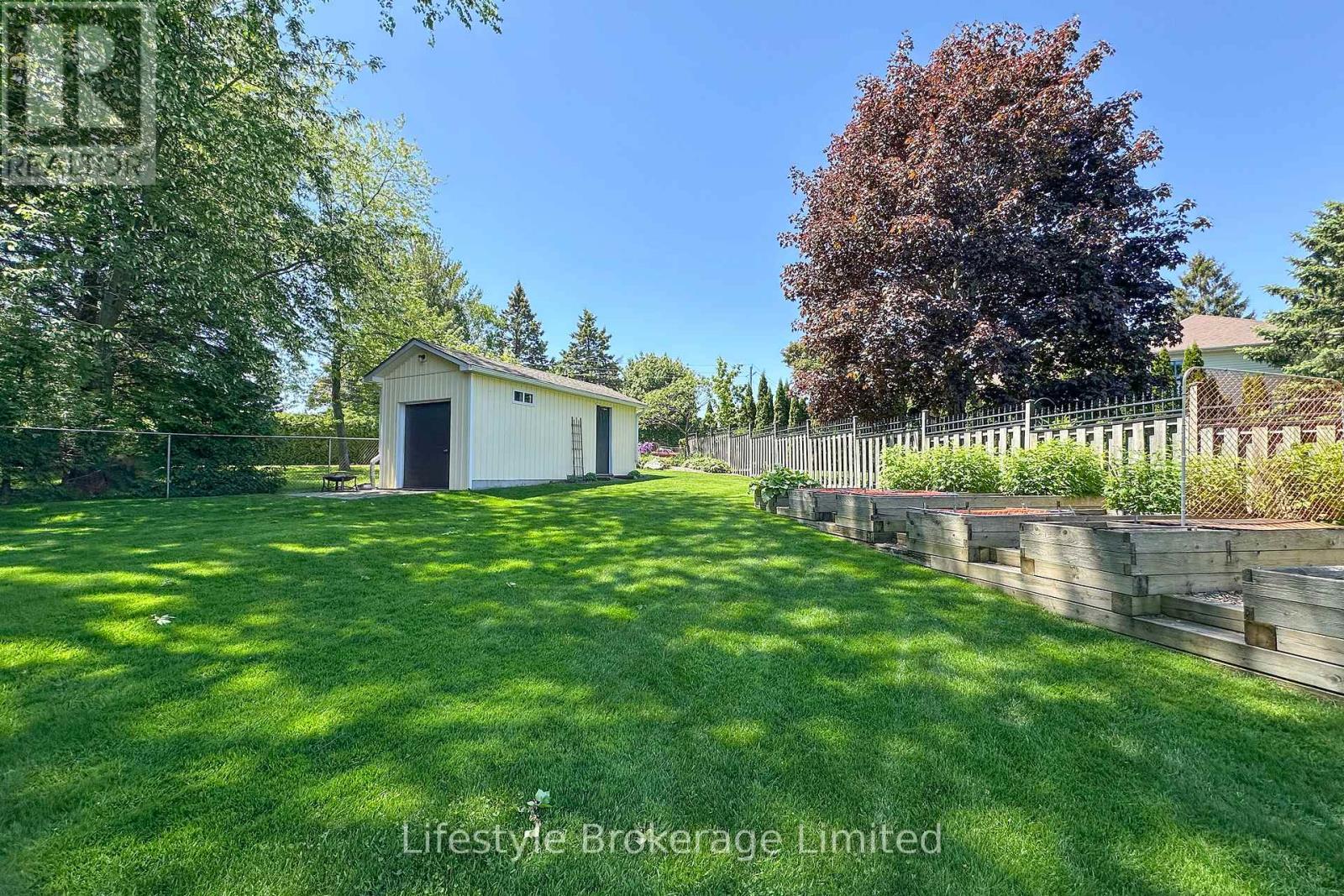 97 HART BOULEVARD - 44