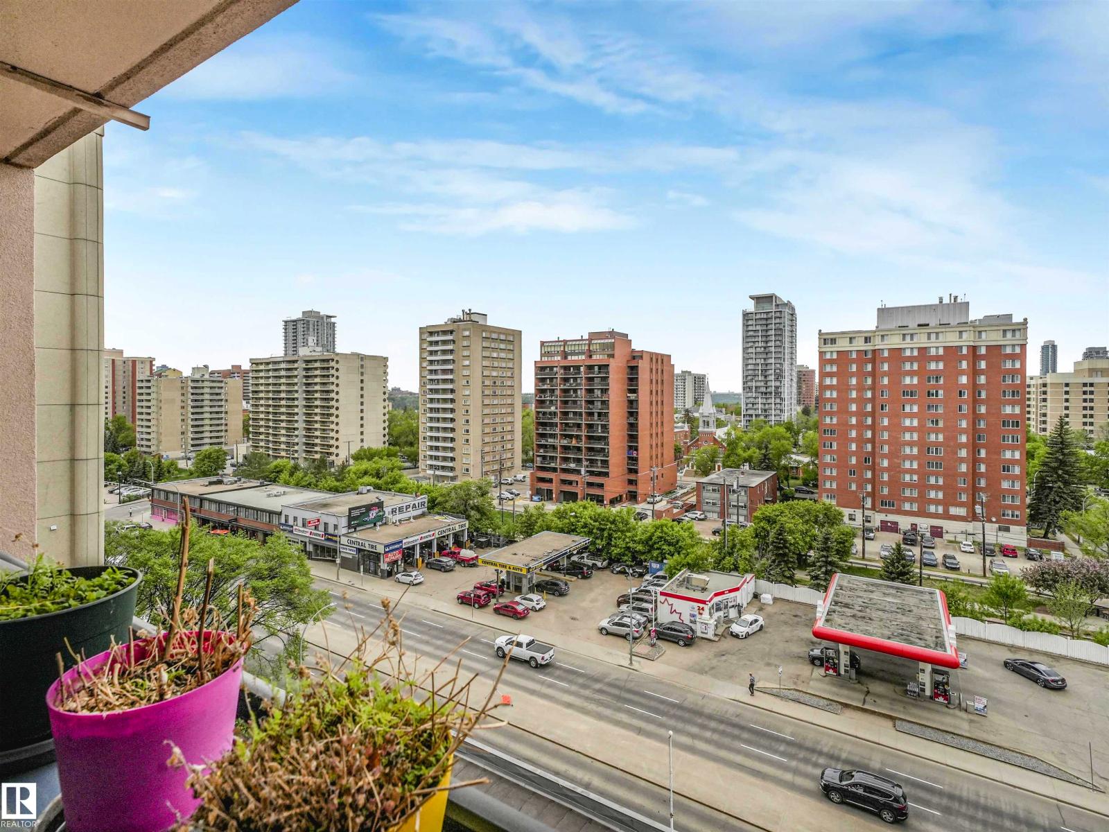 #1005 9939 109 ST NW - 37