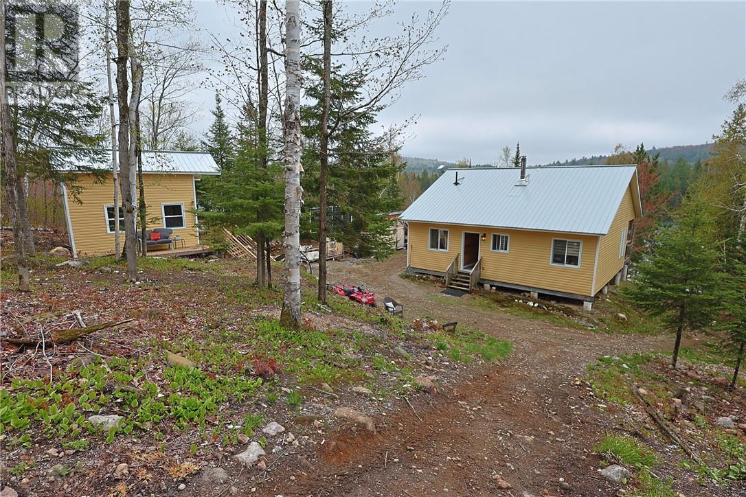 872 Dunlop Water Access - Image 52