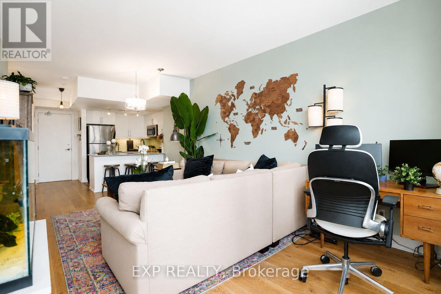 #404 500 ST CLAIR AVENUE W - 10