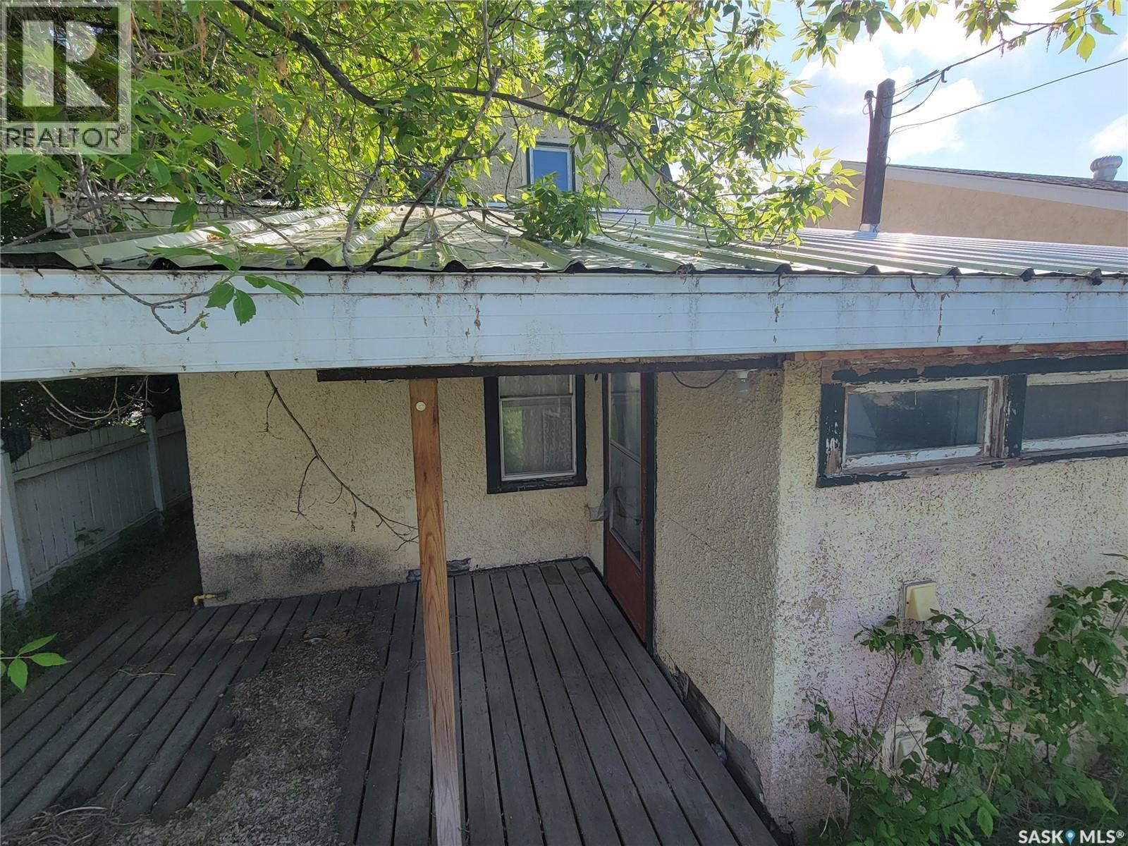 223 2nd AVENUE E — photo 25