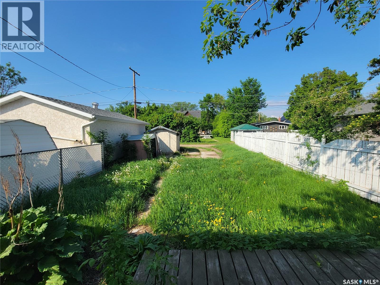 223 2nd AVENUE E — photo 24