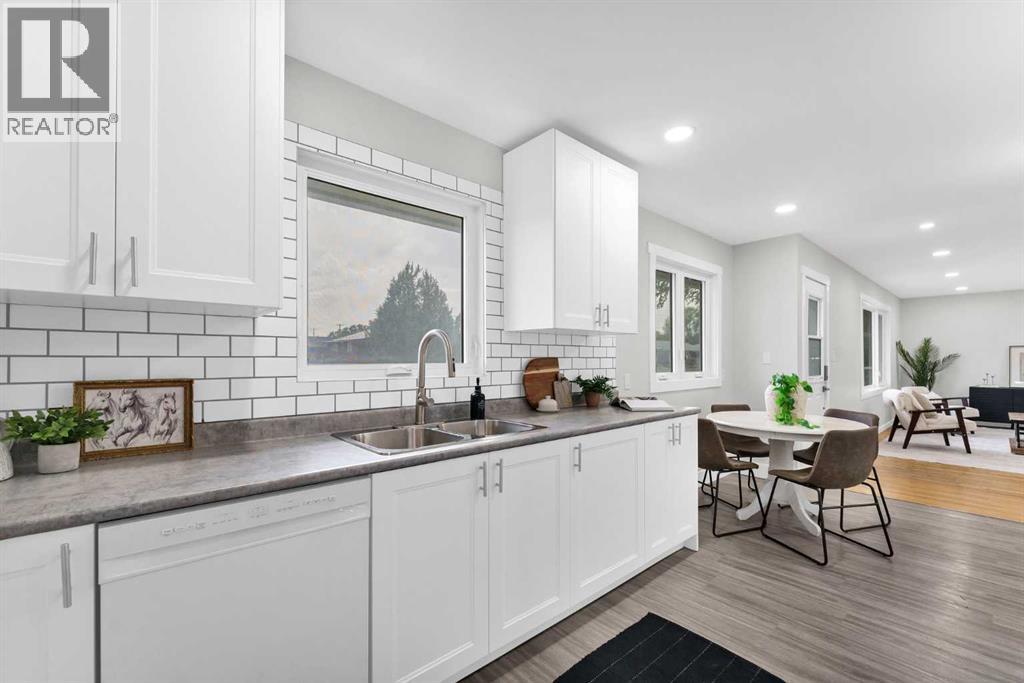 212 11 Street NE - 14