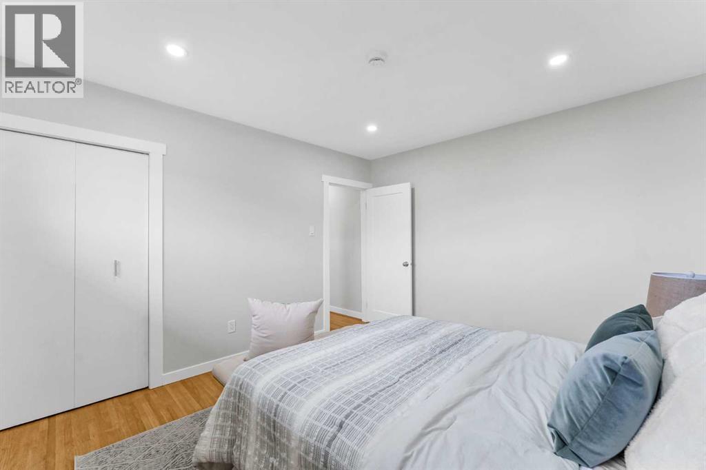 212 11 Street NE - 24