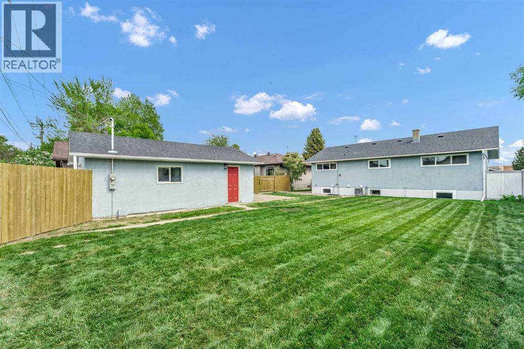 212 11 Street NE - 44