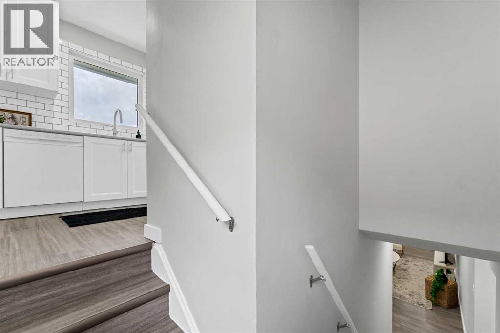 212 11 Street NE - 26