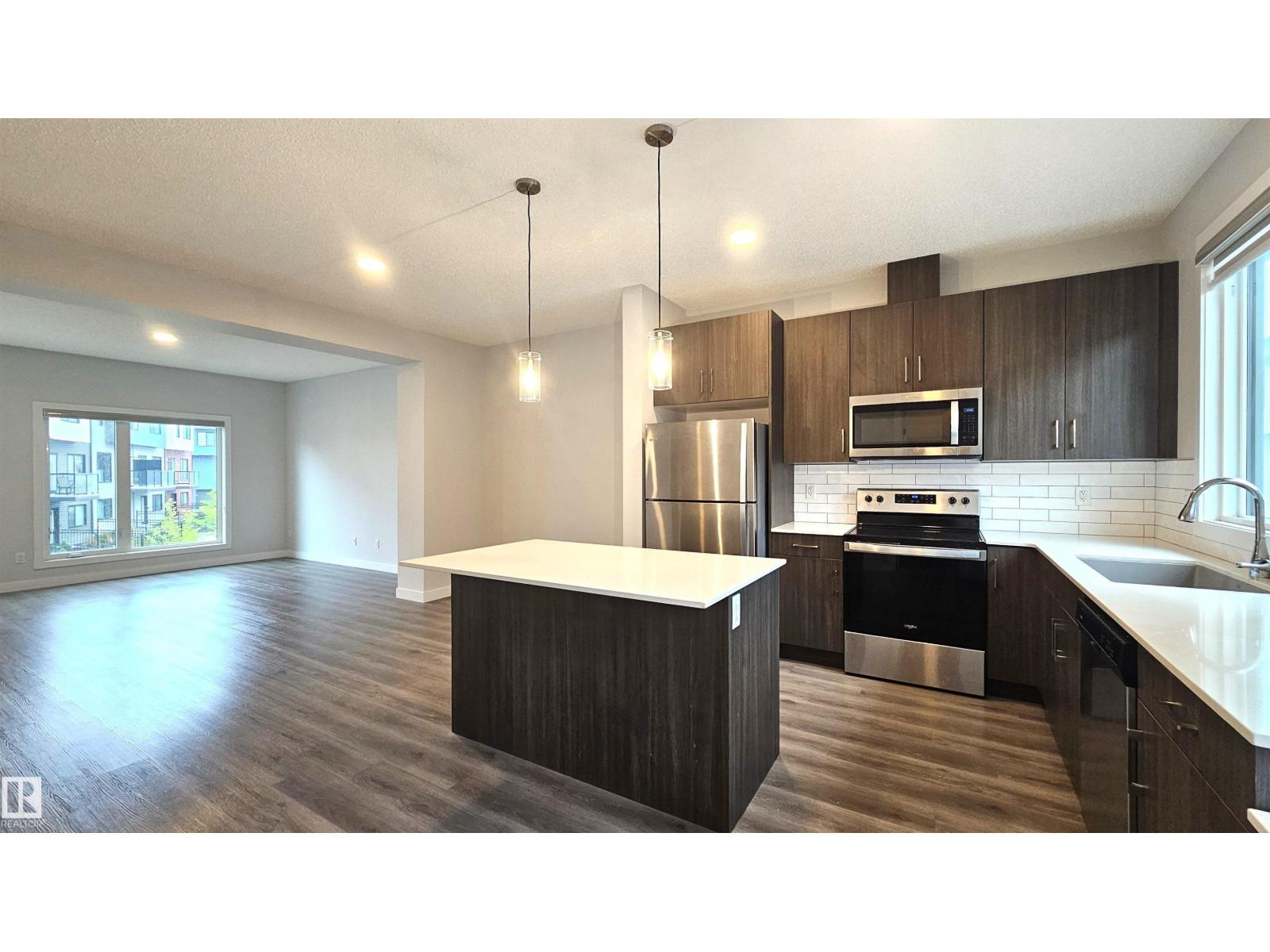 #82 11910 35 AV SW - Image 2