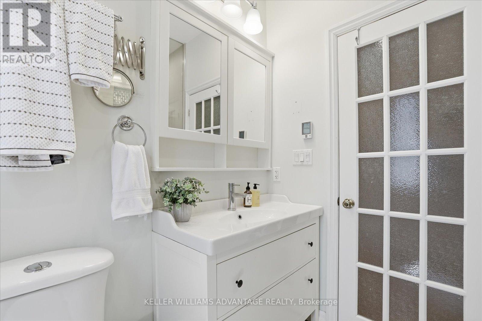 117A PAPE AVENUE - 15
