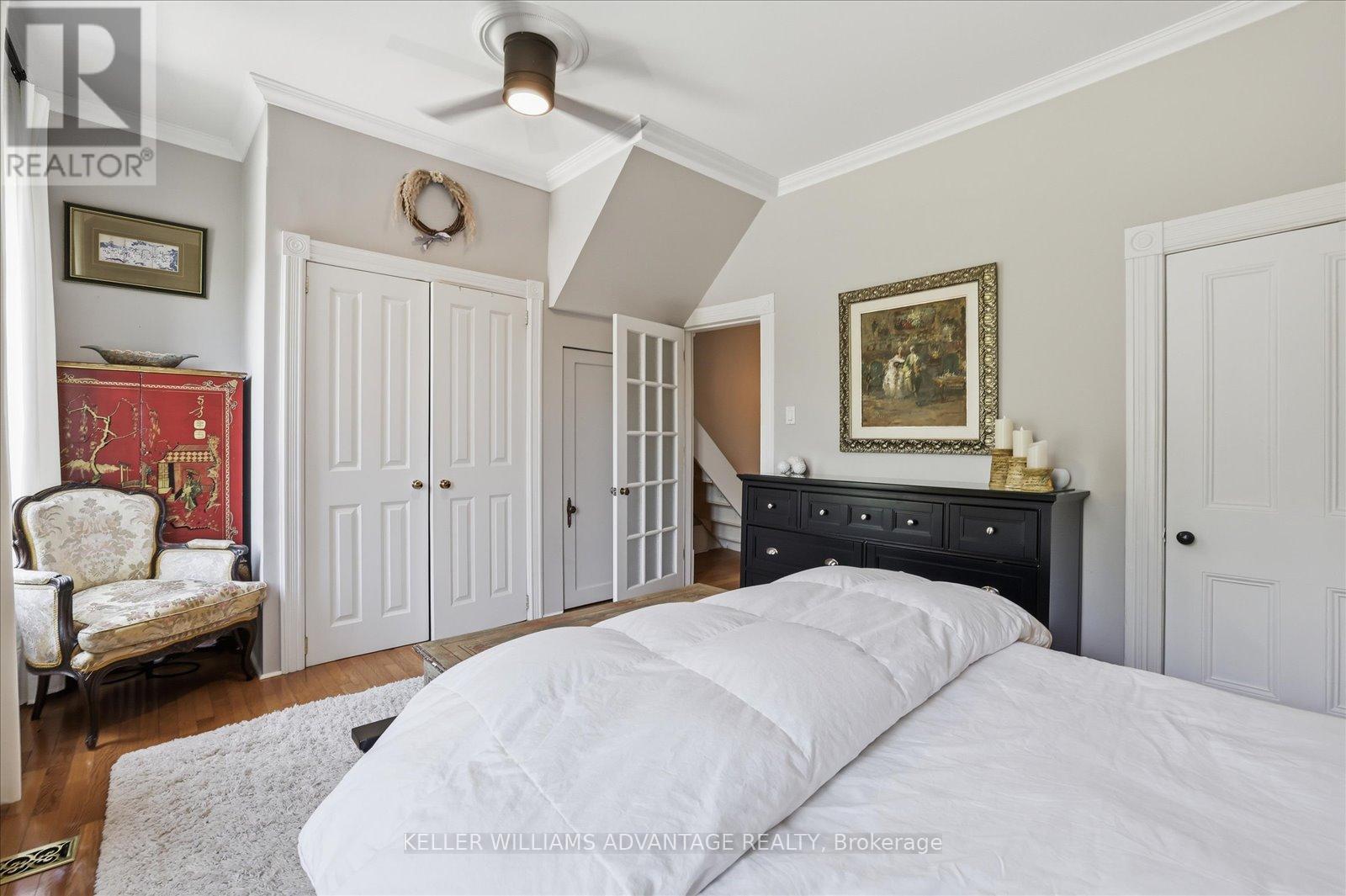 117A PAPE AVENUE - 20
