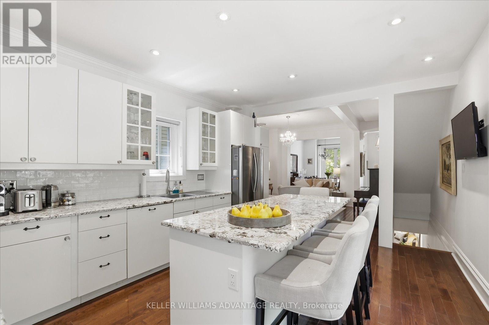 117A PAPE AVENUE - 7