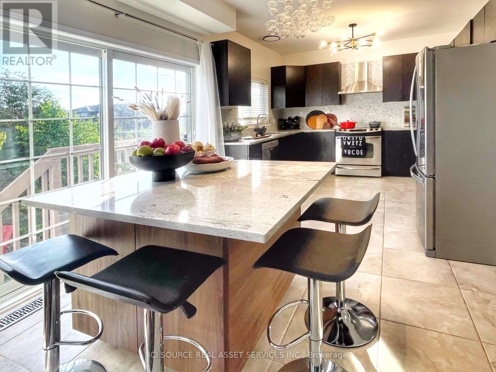 124 CULLODEN CRESCENT - 12