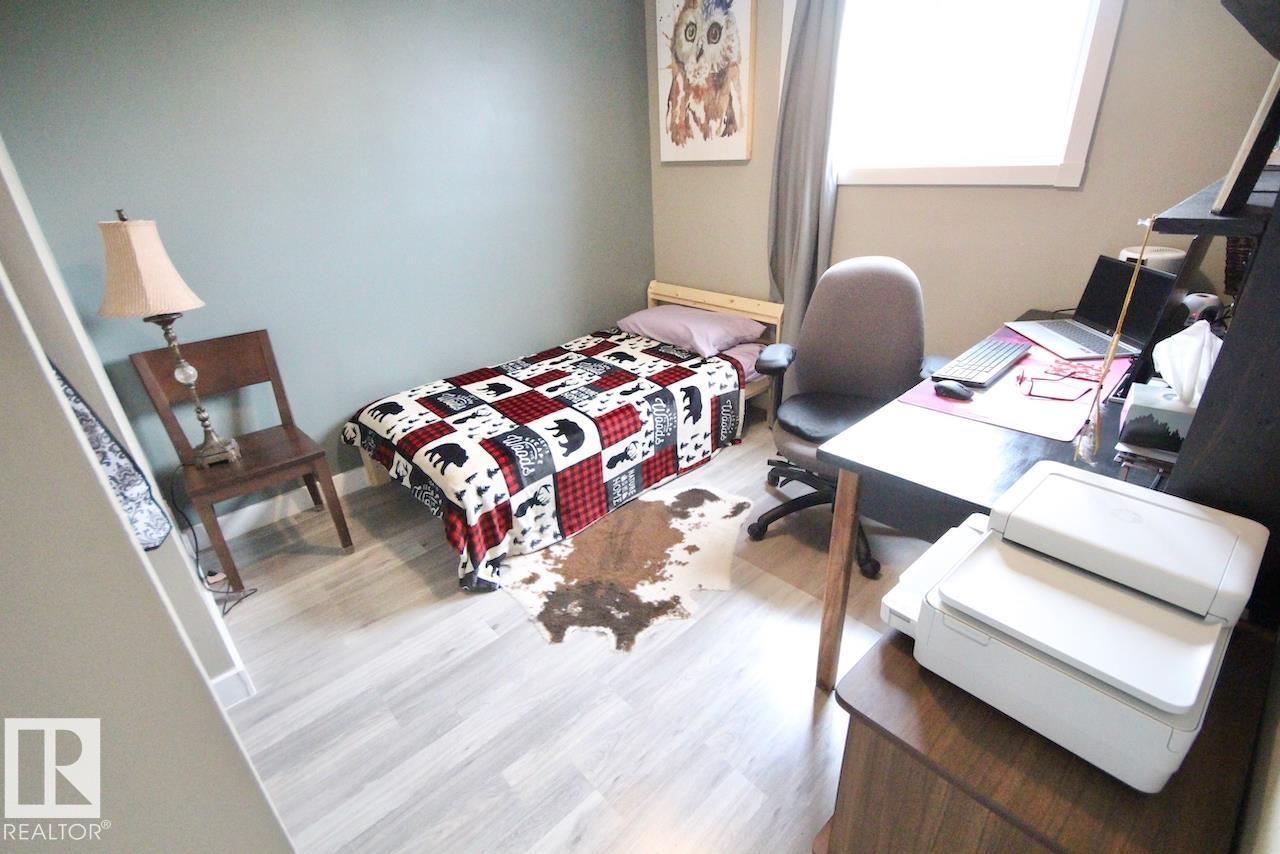 19036 72A AV NW - 25