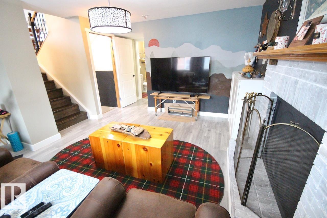 19036 72A AV NW - 32