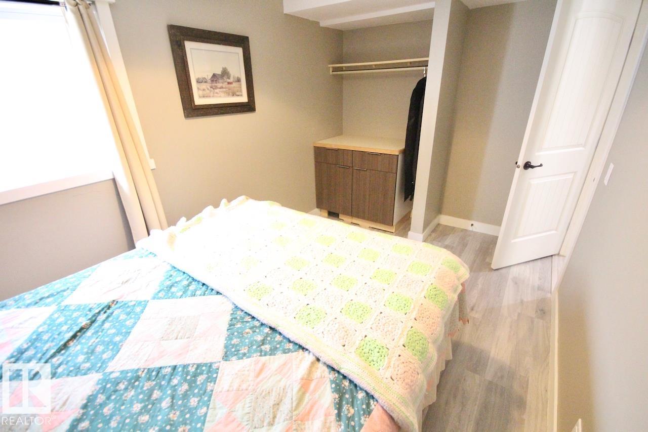 19036 72A AV NW - 34